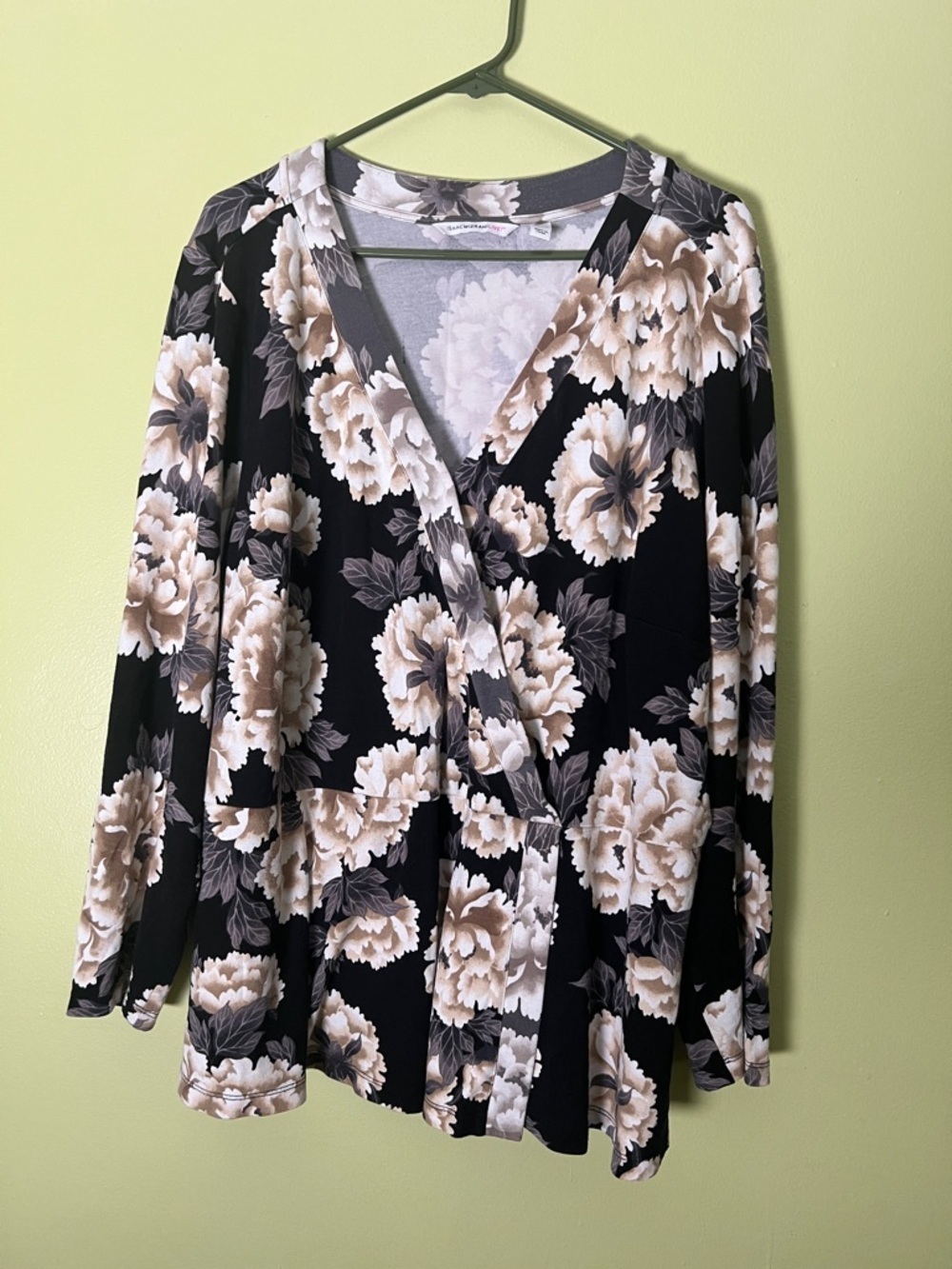 Floral V-Neck Long Sleeve Top - Black and Cream